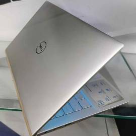 DELL INSPIRON I5 10 GEN