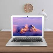 MACBOOK AIR 2017 I5 in Delhi